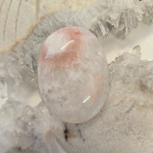 Load image into Gallery viewer, Flower Agate Palmstone