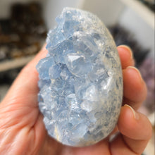 Load image into Gallery viewer, Celestite Cluster Egg