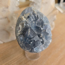 Load image into Gallery viewer, Celestite Cluster Egg