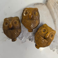 Load image into Gallery viewer, Tiger's Eye Owl Carving