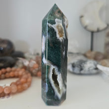Load image into Gallery viewer, Moss Agate Tower