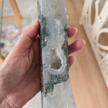 Load image into Gallery viewer, Moss Agate Tower
