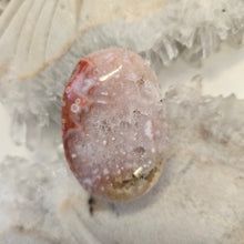 Load image into Gallery viewer, Flower Agate Palmstone