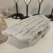 Load image into Gallery viewer, Quartz Cluster Stone Chief Skull