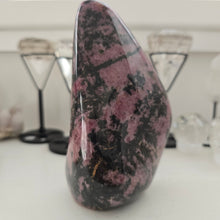 Load image into Gallery viewer, Rhodonite Freeform