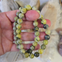 Load image into Gallery viewer, Green Jade Bracelet
