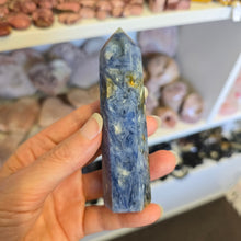 Load image into Gallery viewer, Blue Kyanite Tower