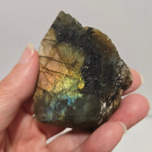 Load image into Gallery viewer, Labradorite Slab