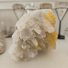 Load image into Gallery viewer, Quartz Cluster Stone Skull