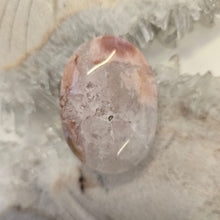 Load image into Gallery viewer, Flower Agate Palmstone