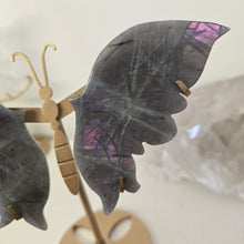 Load image into Gallery viewer, Purple Labradorite Wings