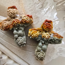 Load image into Gallery viewer, Alashan Agate Rosette Cross