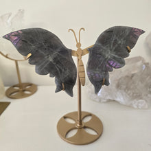 Load image into Gallery viewer, Purple Labradorite Wings