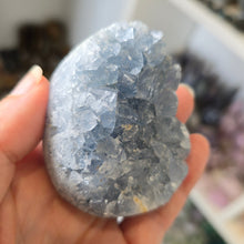 Load image into Gallery viewer, Celestite Cluster Egg