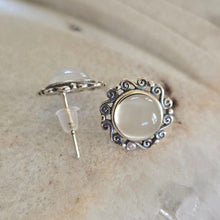 Load image into Gallery viewer, Moonstone Sterling Silver Filigree Stud Ear-ring - Round