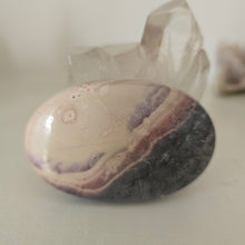 Load image into Gallery viewer, Porcelain Jasper Palmstone