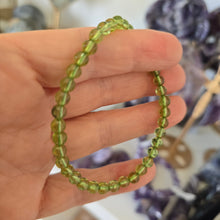 Load image into Gallery viewer, Peridot Bracelet