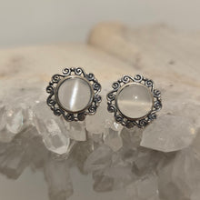 Load image into Gallery viewer, Moonstone Sterling Silver Filigree Stud Ear-ring - Round