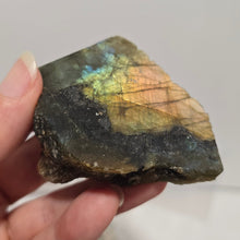 Load image into Gallery viewer, Labradorite Slab