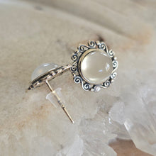 Load image into Gallery viewer, Moonstone Sterling Silver Filigree Stud Ear-ring - Round