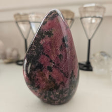 Load image into Gallery viewer, Rhodonite Freeform