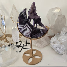 Load image into Gallery viewer, Chevron Amethyst Moon Howling Wolf