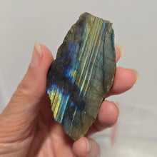 Load image into Gallery viewer, Labradorite Slab