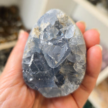 Load image into Gallery viewer, Celestite Cluster Egg