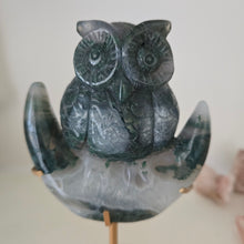 Load image into Gallery viewer, Moss Agate Owl on Moon