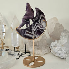 Load image into Gallery viewer, Chevron Amethyst Moon Howling Wolf
