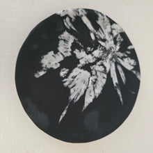 Load image into Gallery viewer, Chrysanthemum Stone Plate