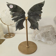 Load image into Gallery viewer, Purple Labradorite Wings