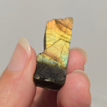 Load image into Gallery viewer, Labradorite Slab