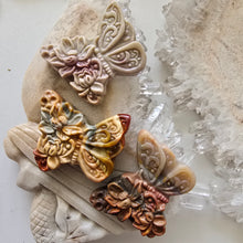 Load image into Gallery viewer, Alashan Agate Lotus Flower Butterfly