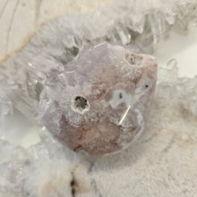 Load image into Gallery viewer, Flower Agate Palmstone