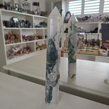 Load image into Gallery viewer, Moss Agate Tower