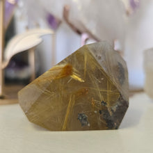 Load image into Gallery viewer, Rutile Quartz Freeform