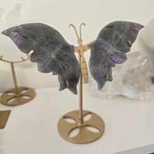 Load image into Gallery viewer, Purple Labradorite Wings