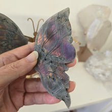Load image into Gallery viewer, Purple Labradorite Wings