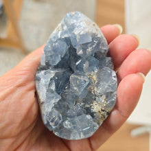 Load image into Gallery viewer, Celestite Cluster Egg