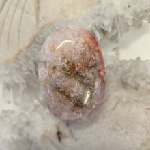 Load image into Gallery viewer, Flower Agate Palmstone