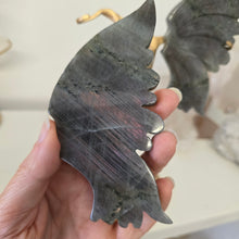 Load image into Gallery viewer, Purple Labradorite Wings