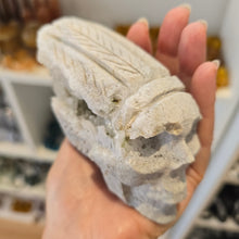 Load image into Gallery viewer, Quartz Cluster Stone Chief Skull
