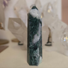 Load image into Gallery viewer, Moss Agate Tower
