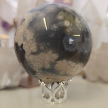 Load image into Gallery viewer, Crown Crystal Holder