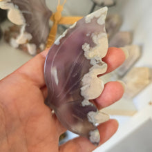 Load image into Gallery viewer, Black Flower Agate Butterfly Wings