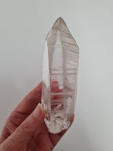 Load image into Gallery viewer, Lemurian Seed Quartz