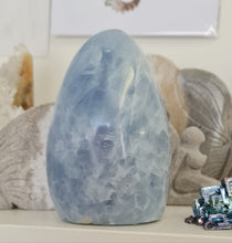 Load image into Gallery viewer, Blue Calcite Freeform