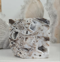 Load image into Gallery viewer, Sphalerite Cube - Spinning