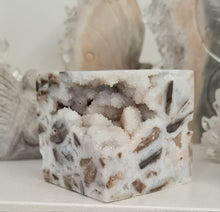 Load image into Gallery viewer, Sphalerite Cube - Spinning